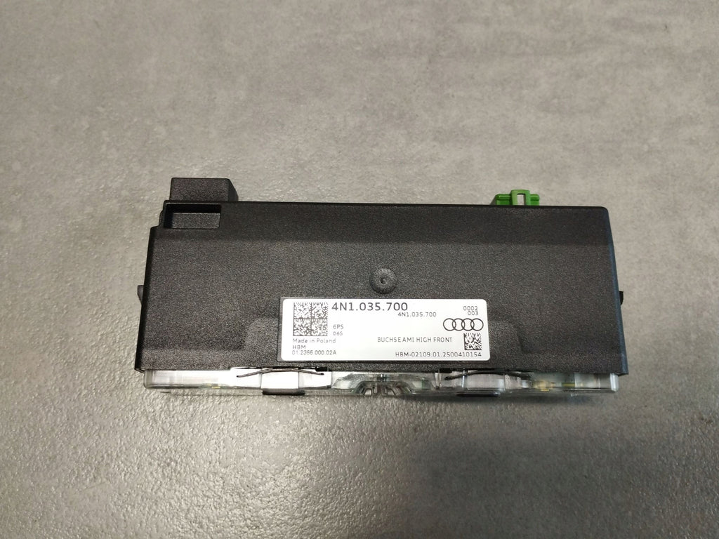 Audi A5 B10 USB port 4N1035700