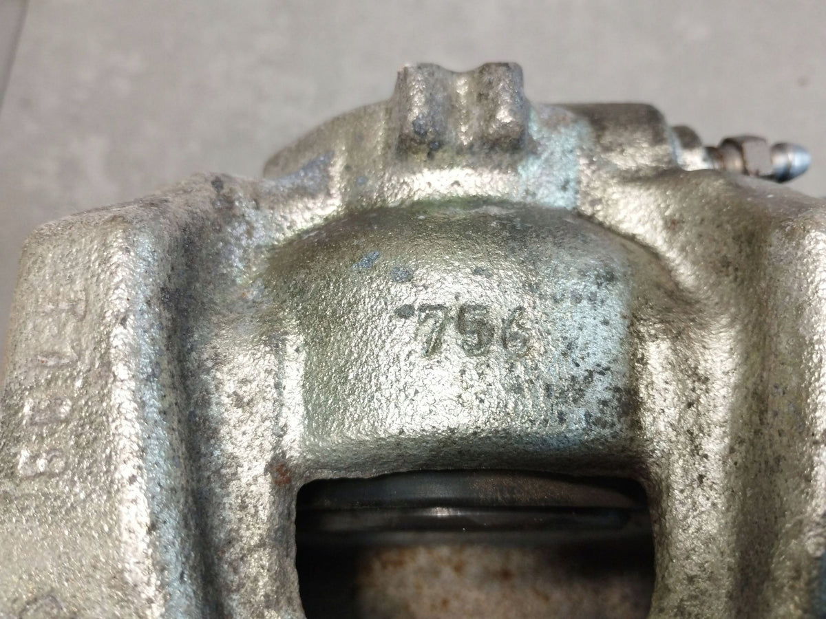 Audi A5 Sportback 8TA 2016 2.0 TDI CLAMP RIGHT FRONT