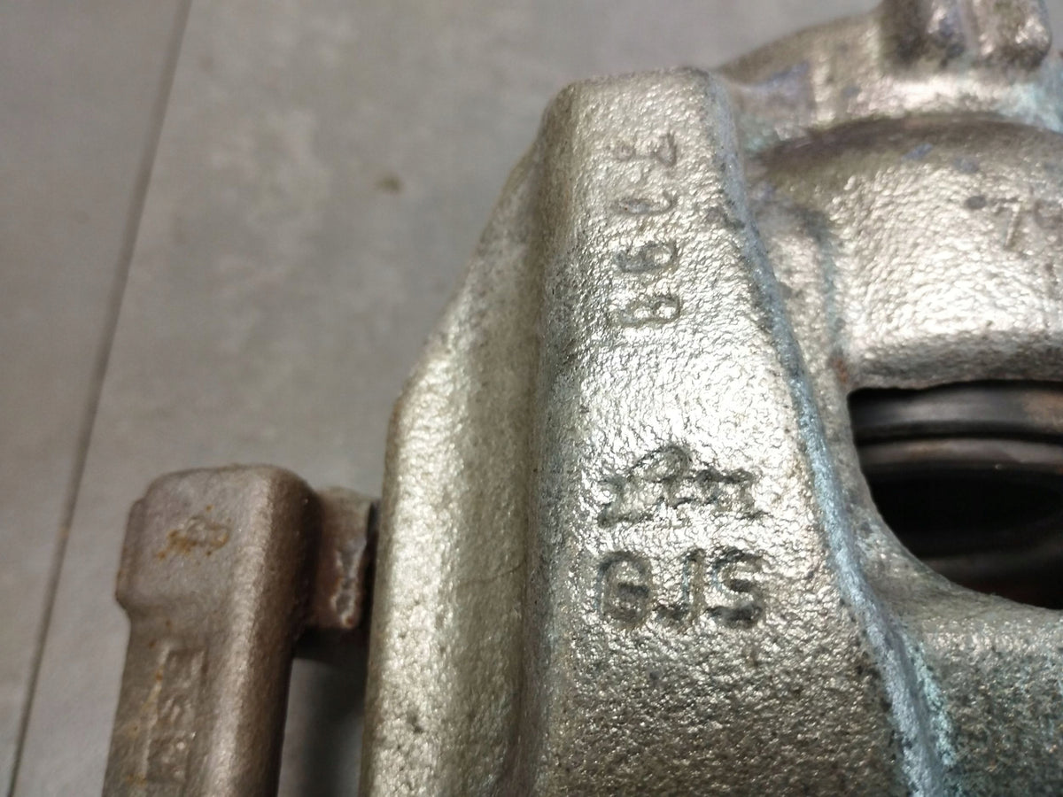 Audi A5 Sportback 8TA 2016 2.0 TDI CLAMP RIGHT FRONT