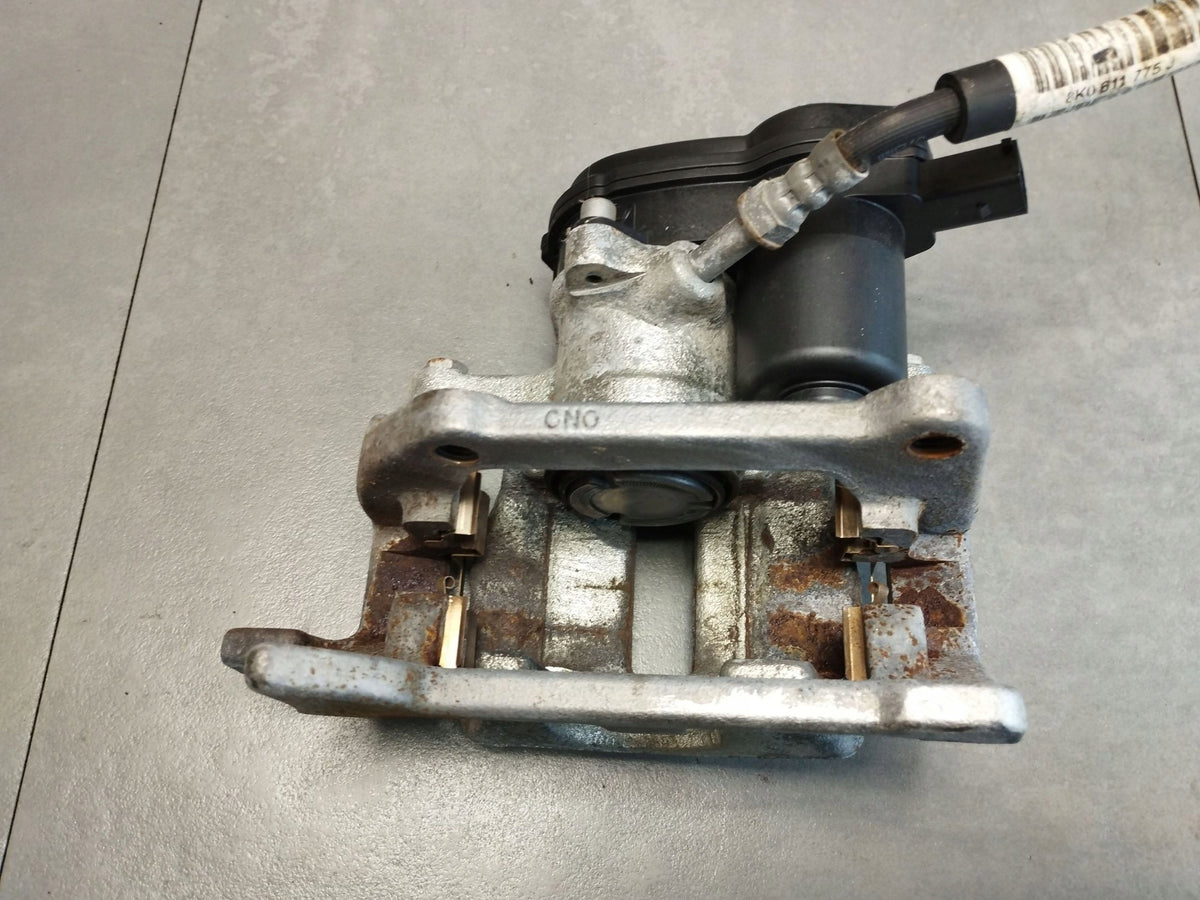 Audi A5 Sportback 8TA 2016 CLAMP RIGHT REAR 8K0615404E 32347485