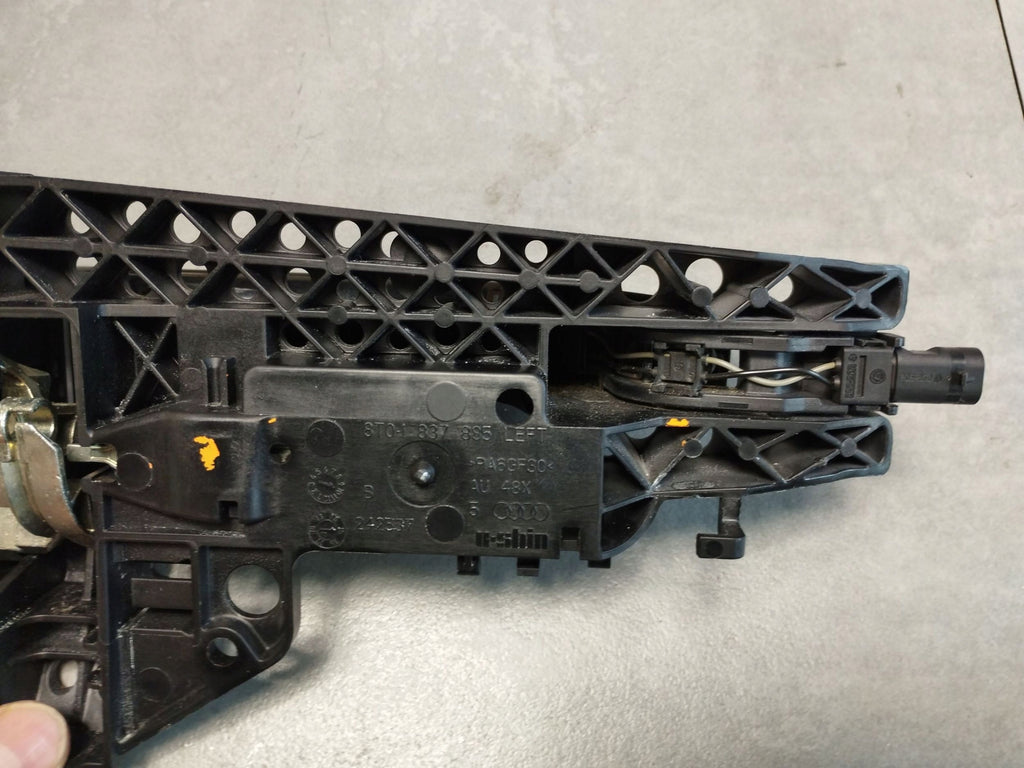Audi A5 Sportback 8TA 2016 HANDLE LEFT FRONT LY9T KESSY 8T01837885