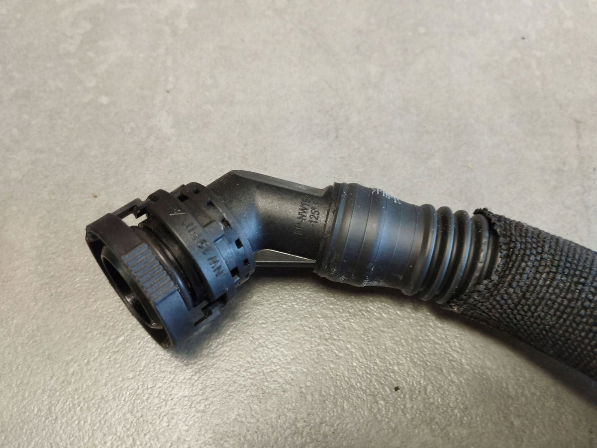 Audi A5 Sportback 8TA 2016 Vacuum hose 04L103493F