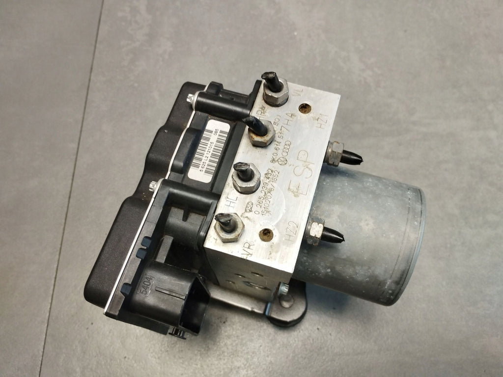 Audi A5 Sportback 8TA ABS PUMP CONTROLLER 8K0907379CP