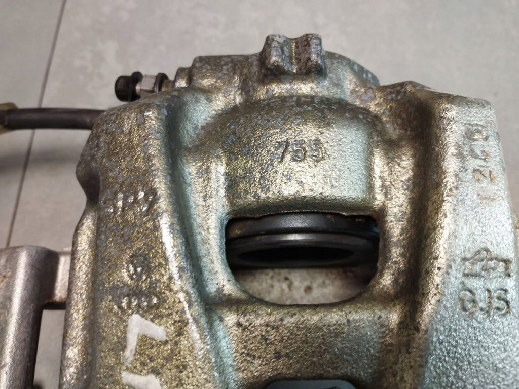 Audi A5 Sportback 8TA CLAMP LEFT FRONT
