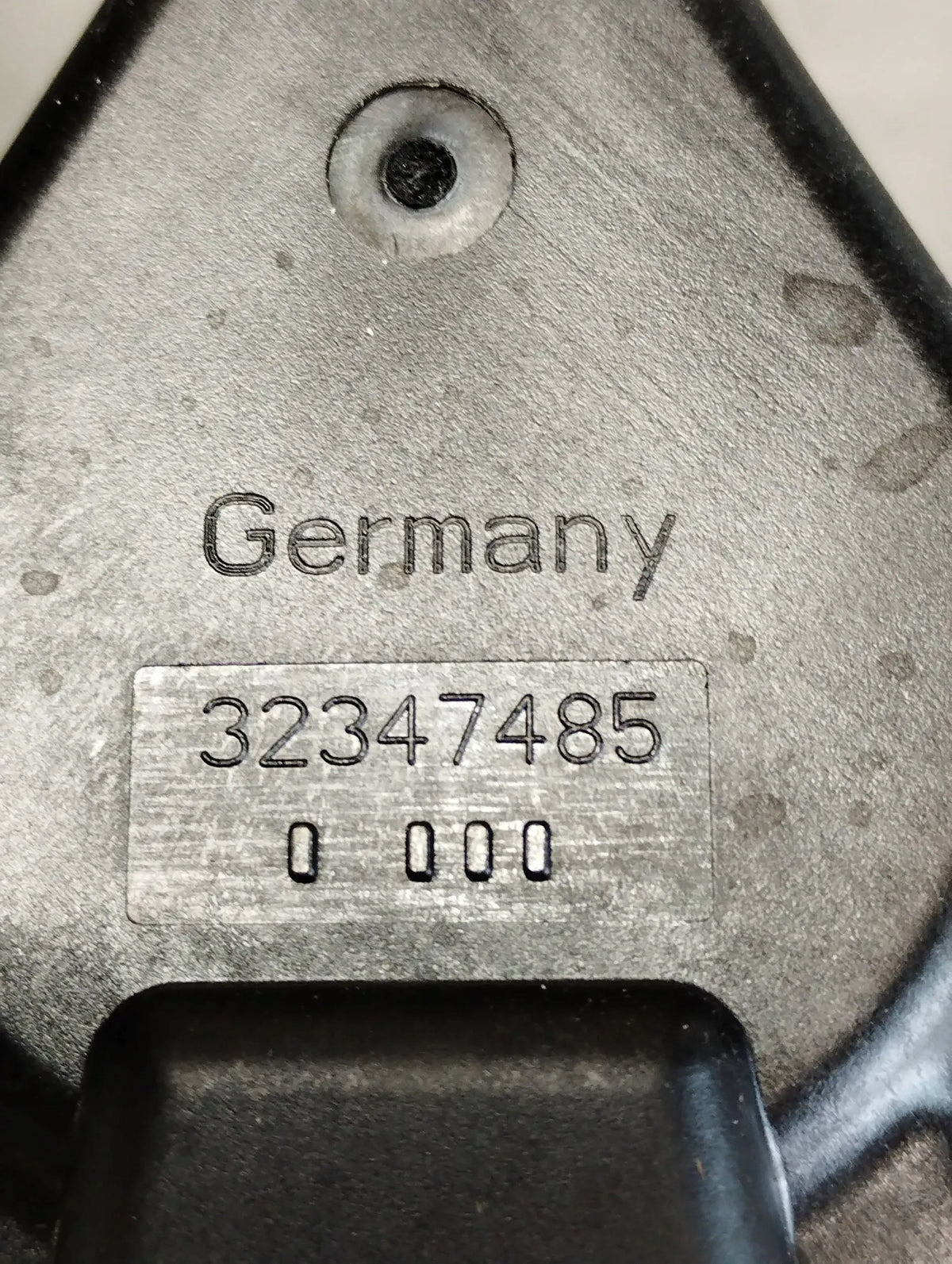 Audi A5 Sportback 8TA CLAMP LEFT REAR 8K0615403E 32347485