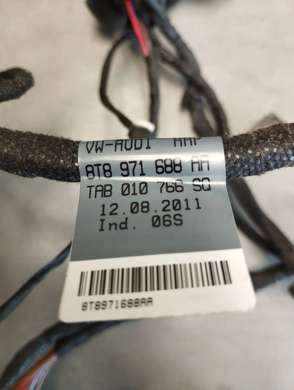 Audi A5 Sportback 8TA DOOR HARNESS RIGHT REAR 8T8971688AA