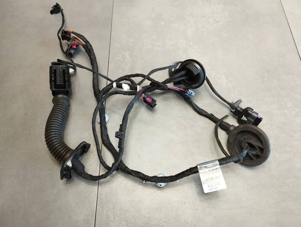 Audi A5 Sportback 8TA DOOR HARNESS RIGHT REAR 8T8971688AA