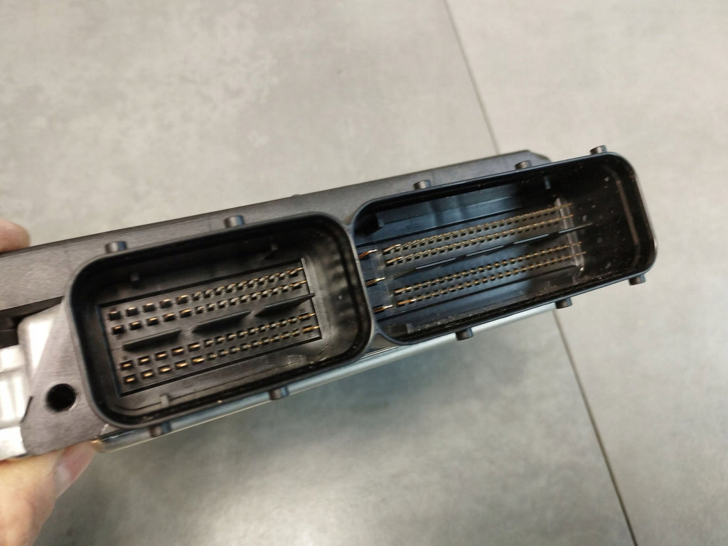 Audi A5 Sportback 8TA Driver engine computer 04L906021BM