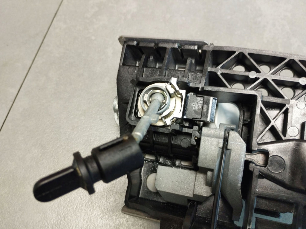 Audi A5 Sportback 8TA HANDLE LEFT FRONT LS9R 8T1837885B