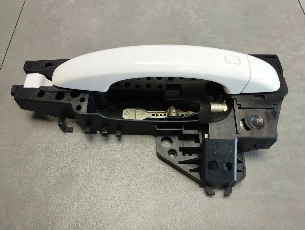 Audi A5 Sportback 8TA HANDLE LEFT REAR LY9C KESSY