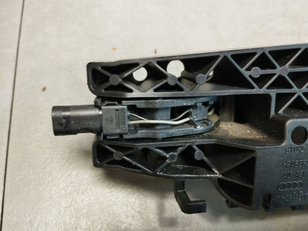 Audi A5 Sportback 8TA HANDLE RIGHT FRONT LY9T 8T02837886