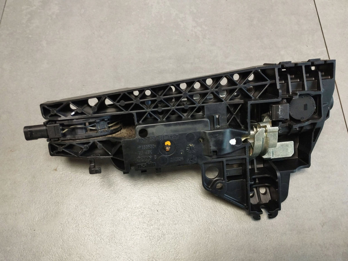 Audi A5 Sportback 8TA HANDLE RIGHT REAR KESSY LY9T 8T0837205A