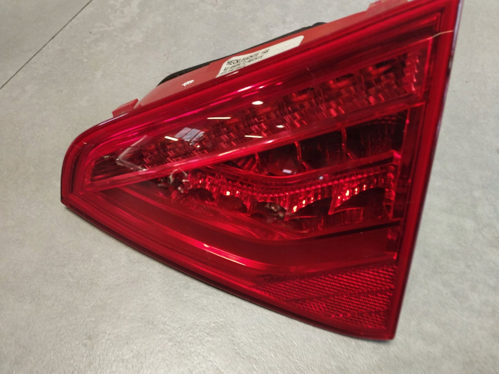 Audi A5 Sportback 8TA LAMP RIGHT REAR FLAPS LED 8T0945094C