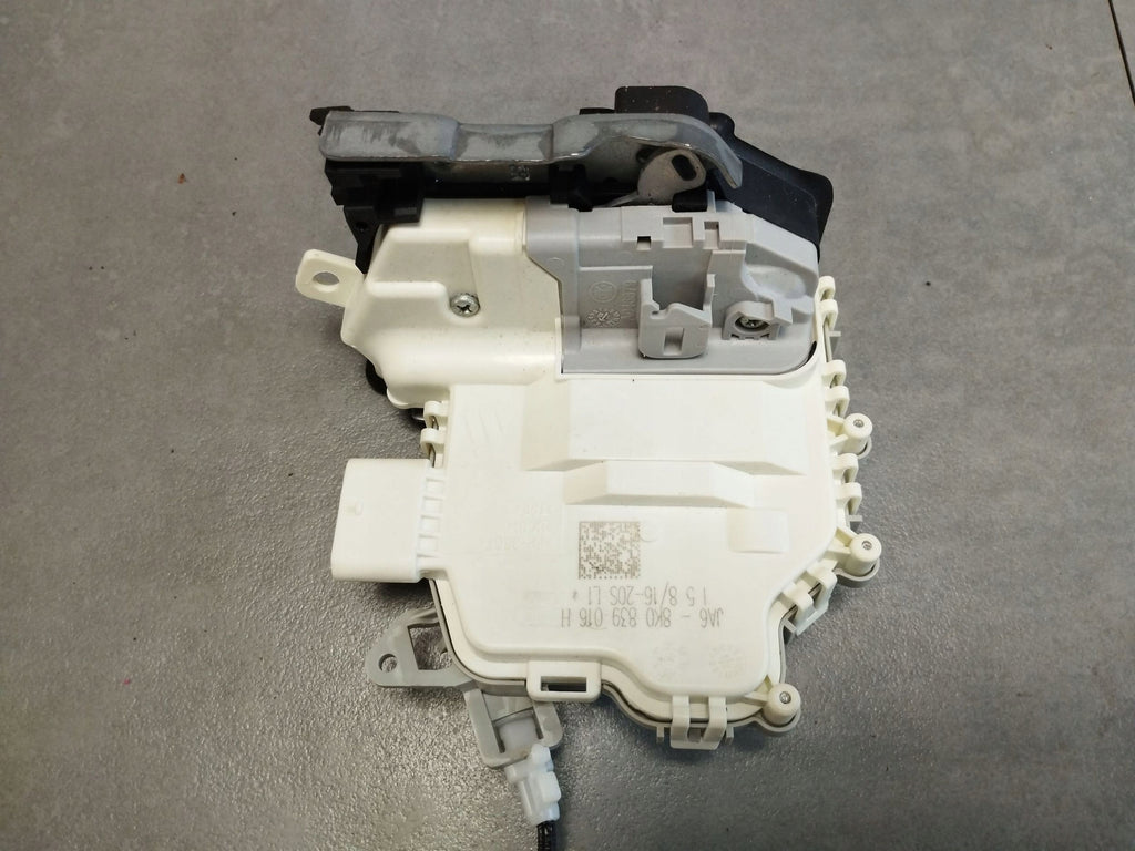 Audi A5 Sportback 8TA LOCK RIGHT REAR 8K0839016H