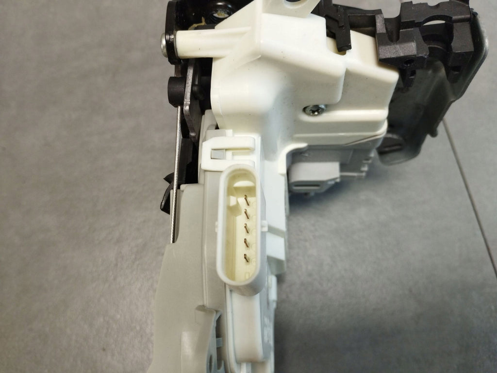 Audi A5 Sportback 8TA LOCK RIGHT REAR 8K0839016H