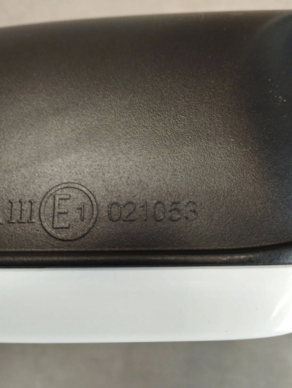 Audi A5 Sportback 8TA MIRROR RIGHT LY9C 14 PIN