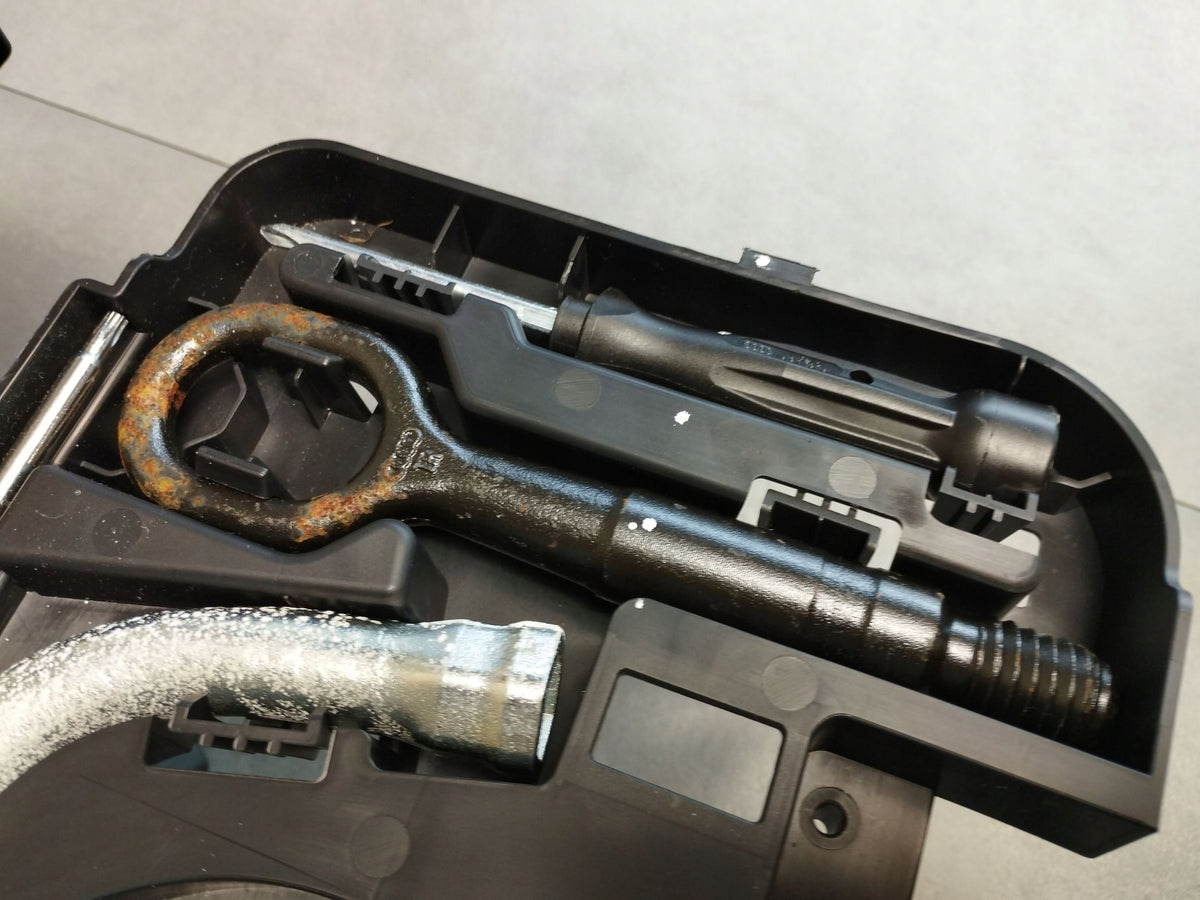 Audi A5 Sportback 8TA Toolkit 8T8813685