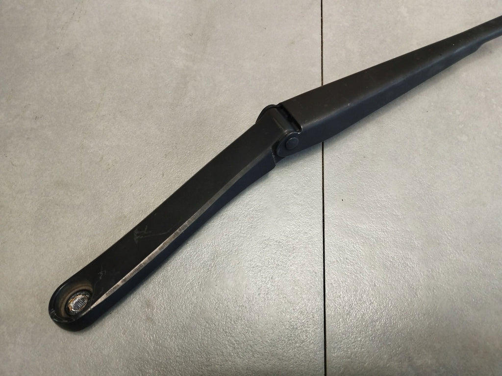 Audi A5 Sportback 8TA Wiper arm right 8T1955408B