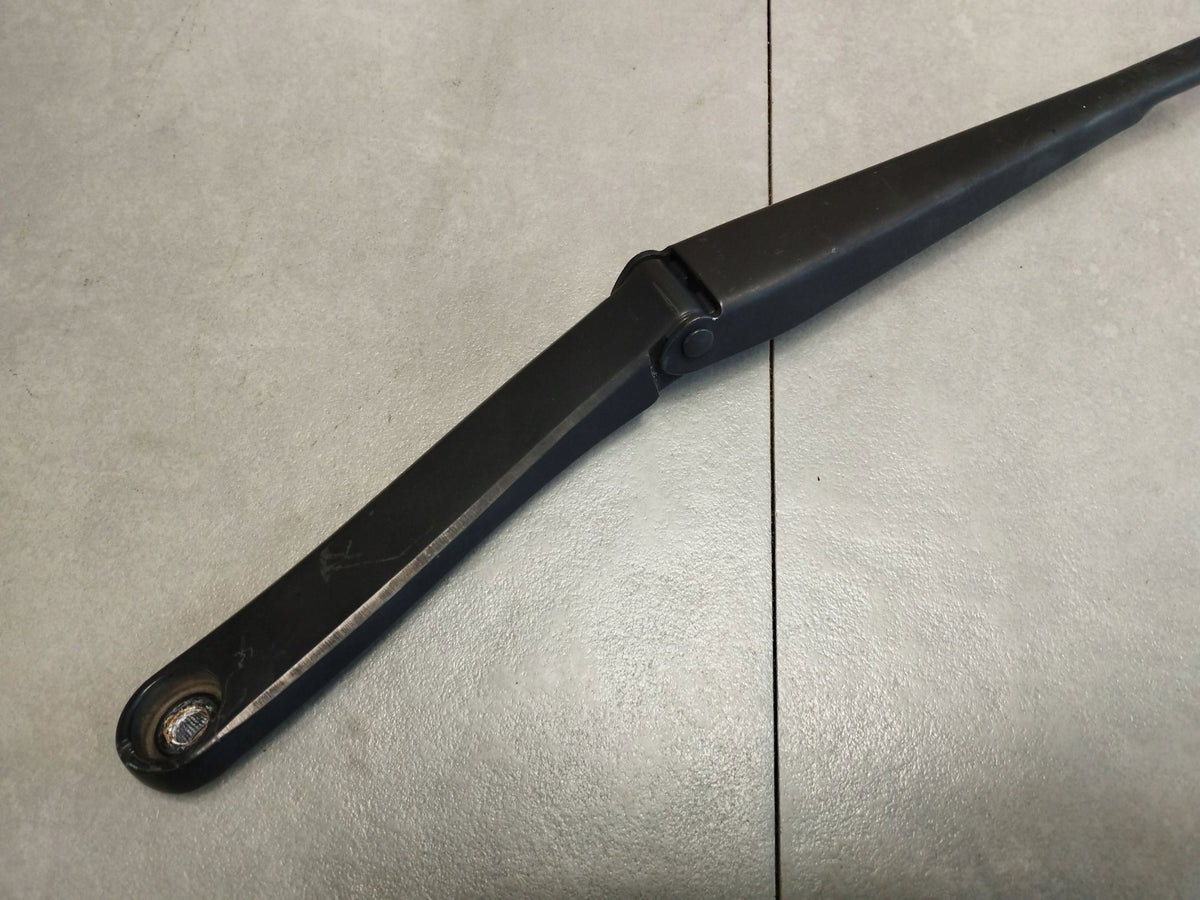 Audi A5 Sportback 8TA Wiper arm right 8T1955408B