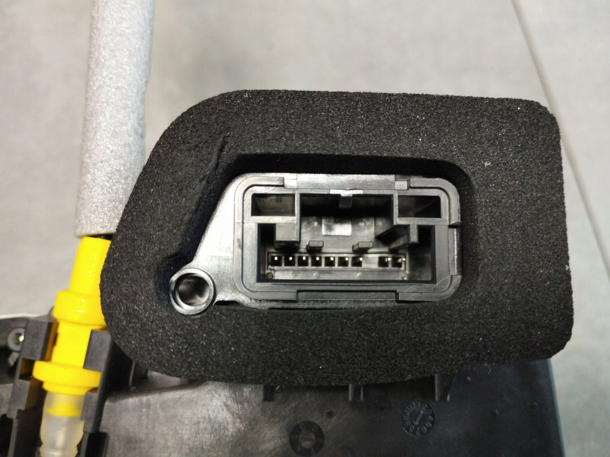 Audi A5 b10 Door lock right front 85B837016E