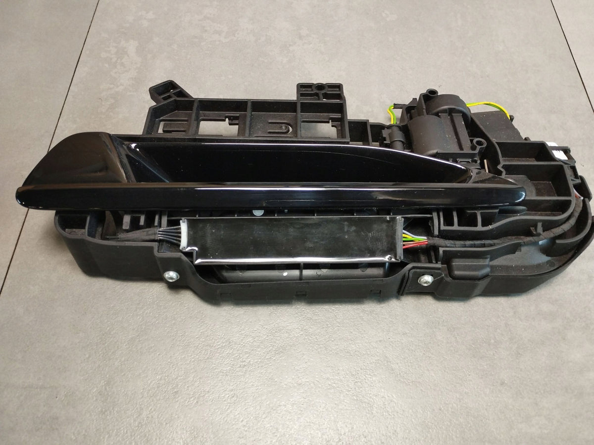 Audi A5 b10 Exterior handle left rear 8B3837811E