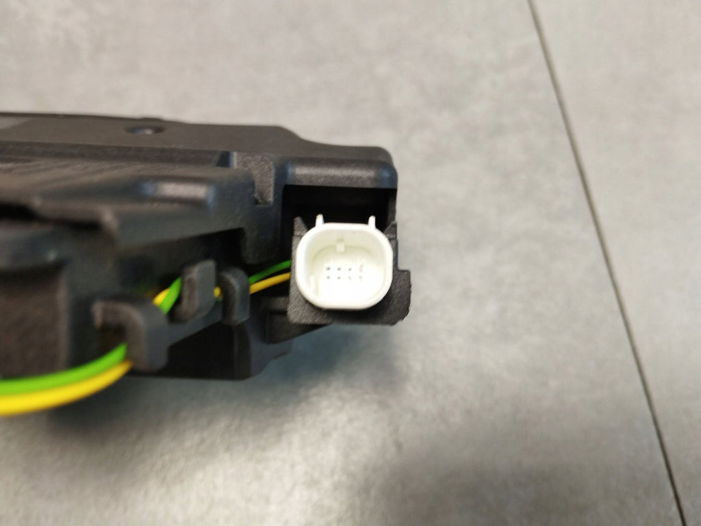 Audi A5 b10 Exterior handle left rear 8B3837811E