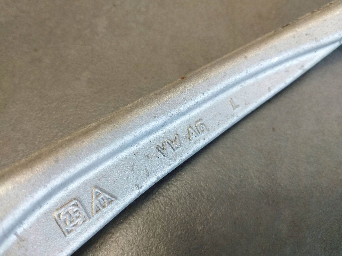 Audi A6 Allroad C8 2022 CONTROL ARM LEFT FRONT 4M0407509C