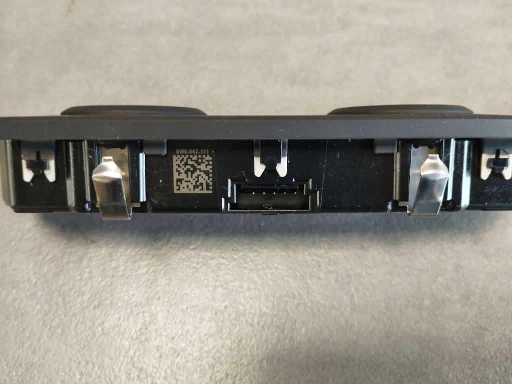 Audi A6 Allroad C8 2022 INTERIOR LIGHT 4M0947111