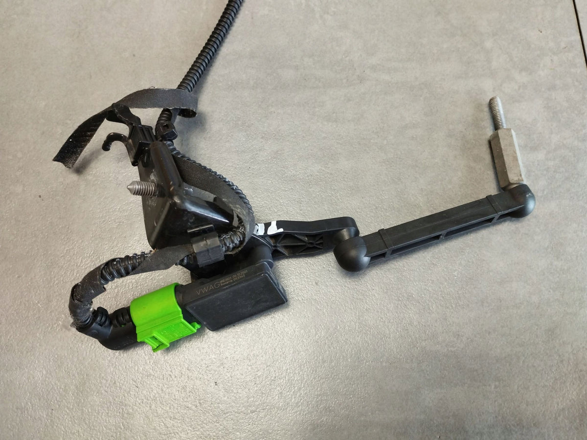 Audi A6 Allroad C8 2022 LAMP LEVELING SENSOR RIGHT FRONT 4K0941286B