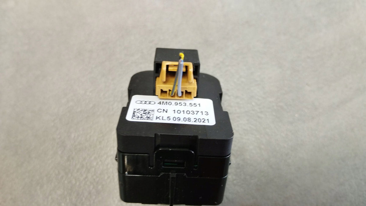 Audi A6 Allroad C8 2022 STEERING COLUMN BUTTON 4M0953551