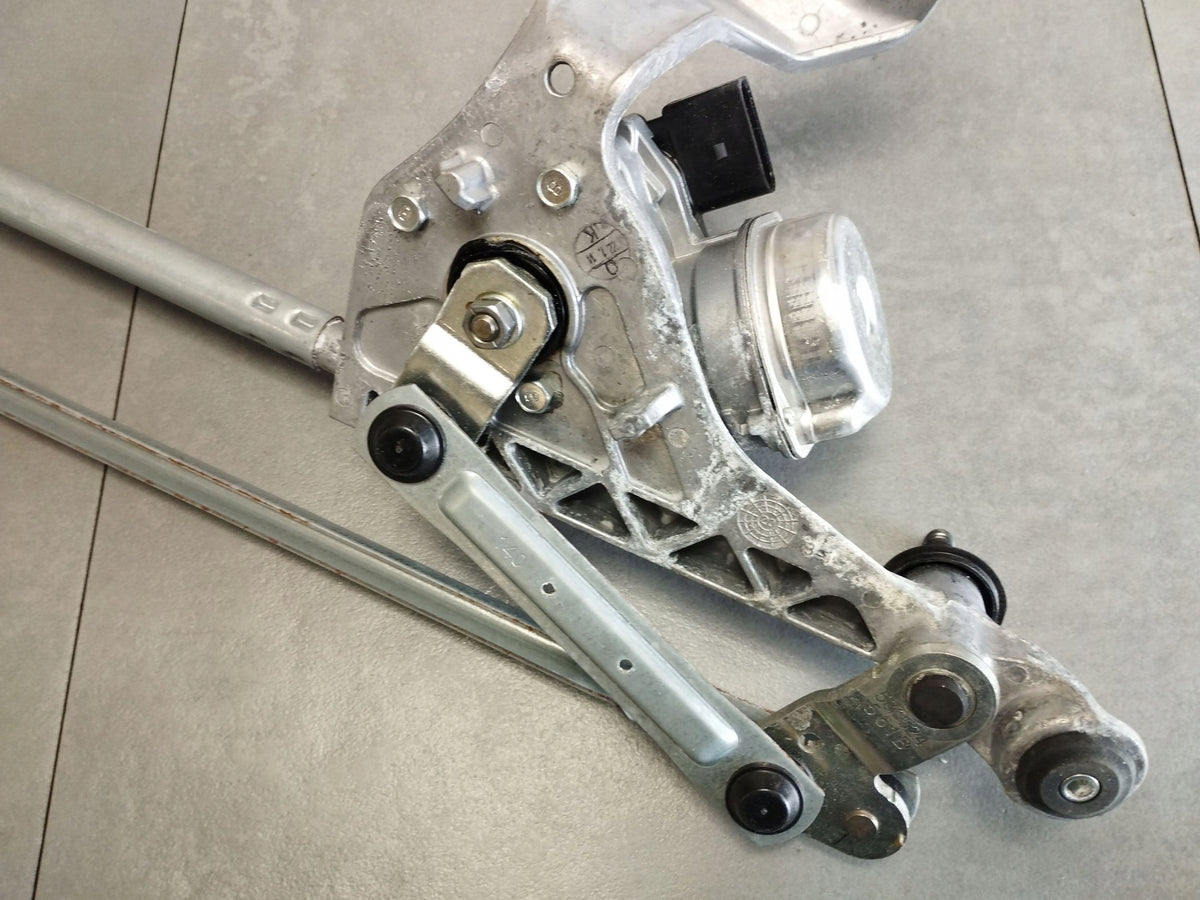 Audi A6 Allroad C8 WIPER MECHANISM FRONT 4K1955023A