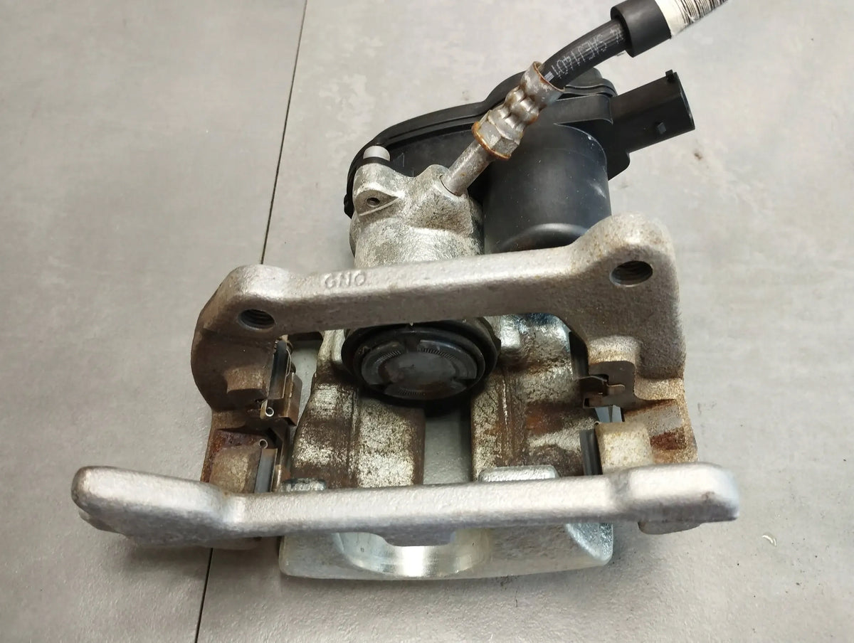 Audi A6 C7 4G 2.0 TDI ELECTRIC CLAMP RIGHT REAR 4G0615404 4G6AH 300MM