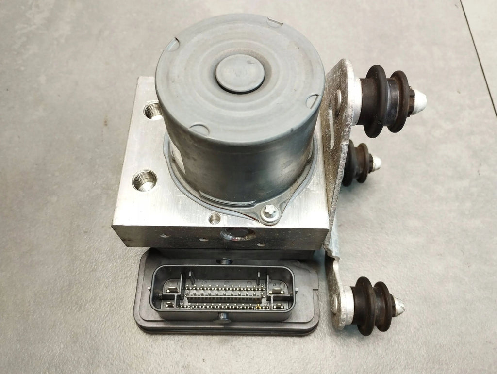 Audi A6 C7 4G ABS PUMP 4G0907379S