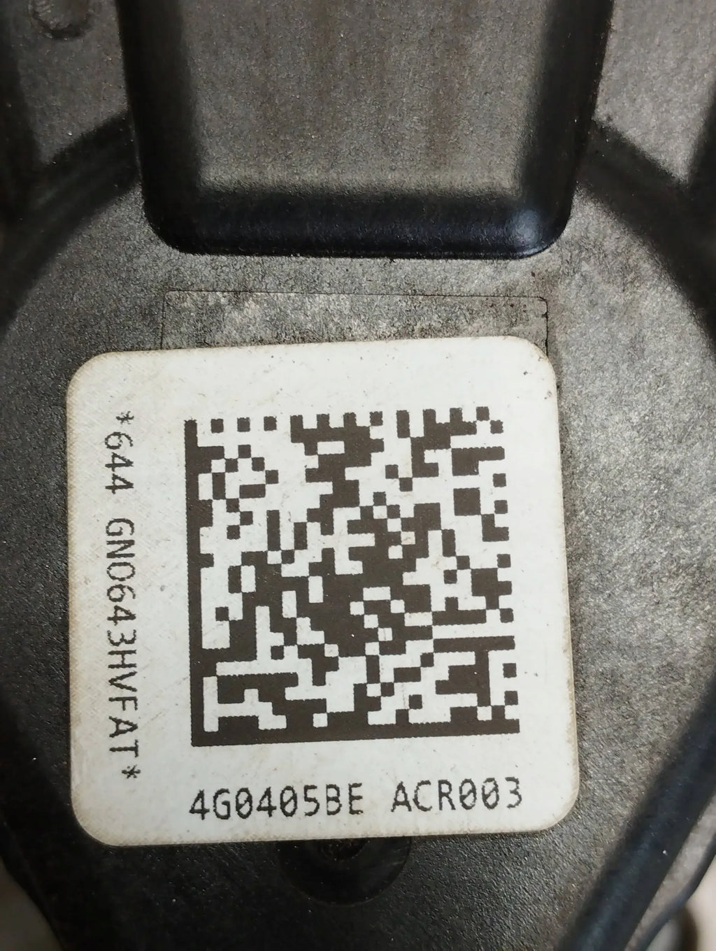 Audi A6 C7 4G CLAMP LEFT REAR 4G0405BE