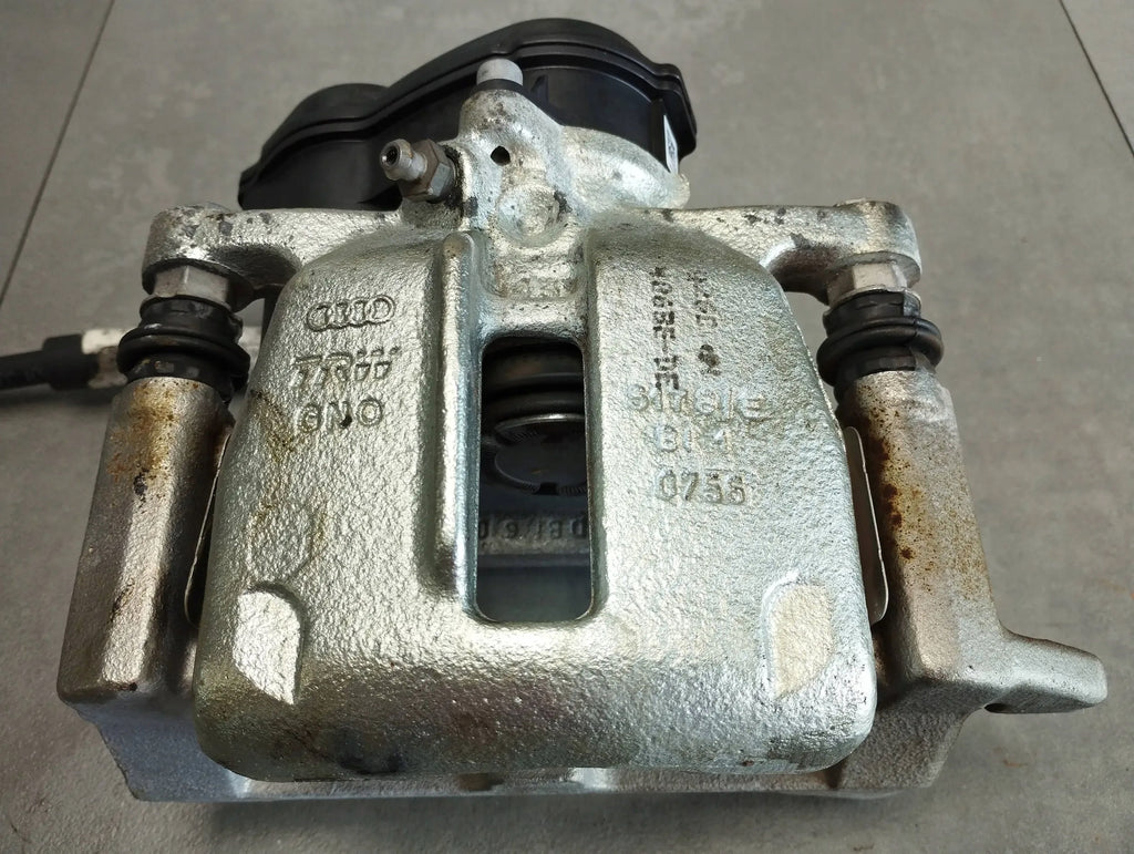 Audi A6 C7 4G CLAMP RIGHT REAR 4G0406BE
