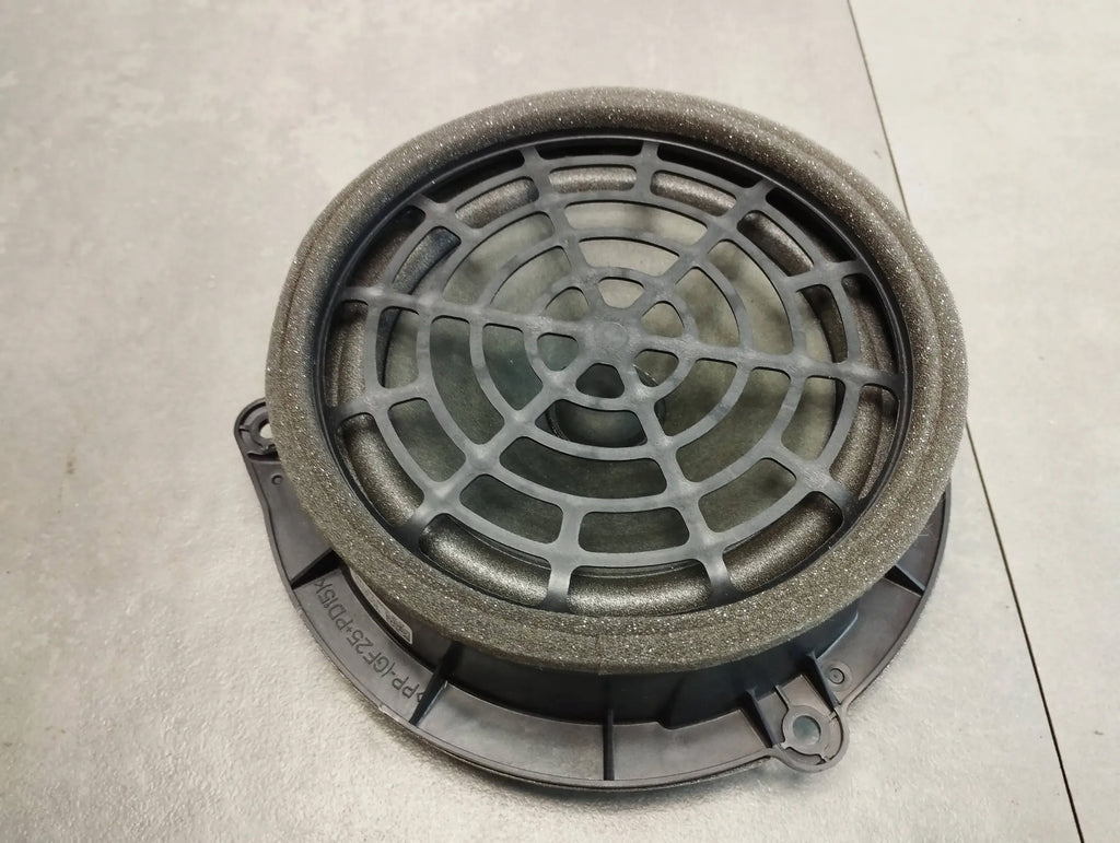 Audi A6 C7 4G DOOR SPEAKER REAR 4G1035411