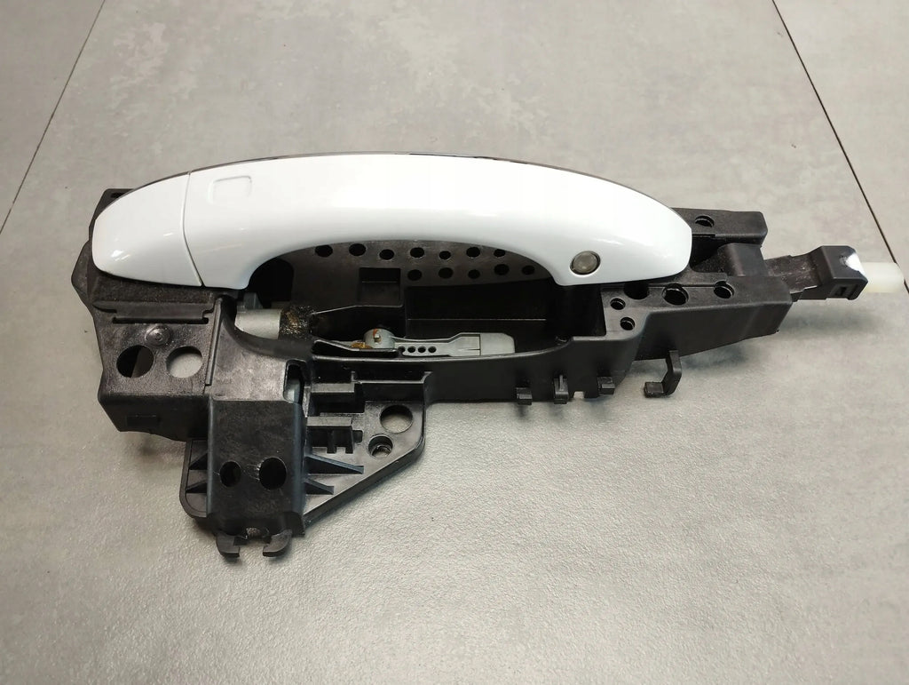 Audi A6 C7 4G HANDLE RIGHT FRONT LS9R LED KEYLESS 4H0837886