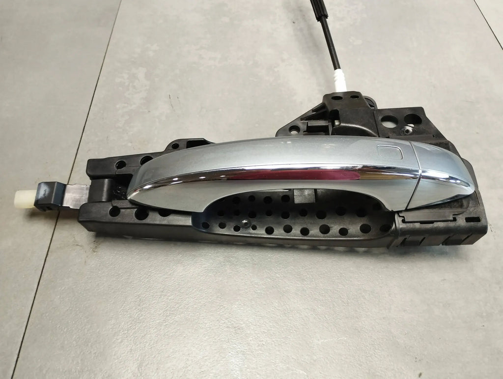 Audi A6 C7 4G HANDLE RIGHT REAR LX7P KESSY CHROM LED 4H0837886