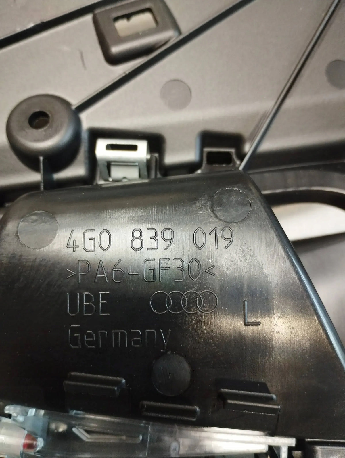 Audi A6 C7 4G INTERIOR DOOR HANDLE LEFT REAR 4G0839019