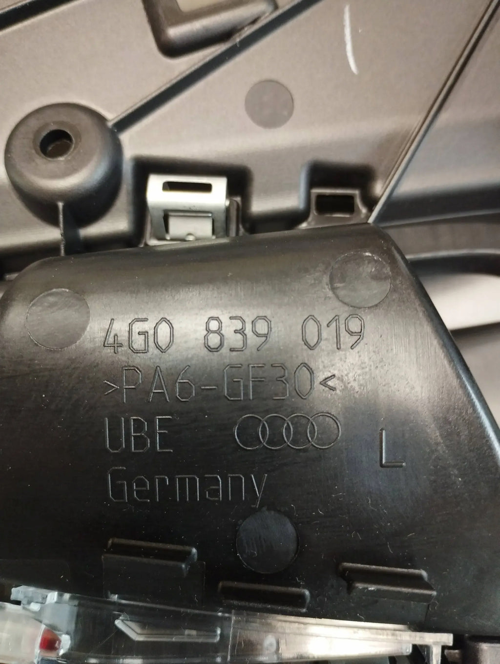 Audi A6 C7 4G INTERIOR DOOR HANDLE LEFT REAR 4G0839019
