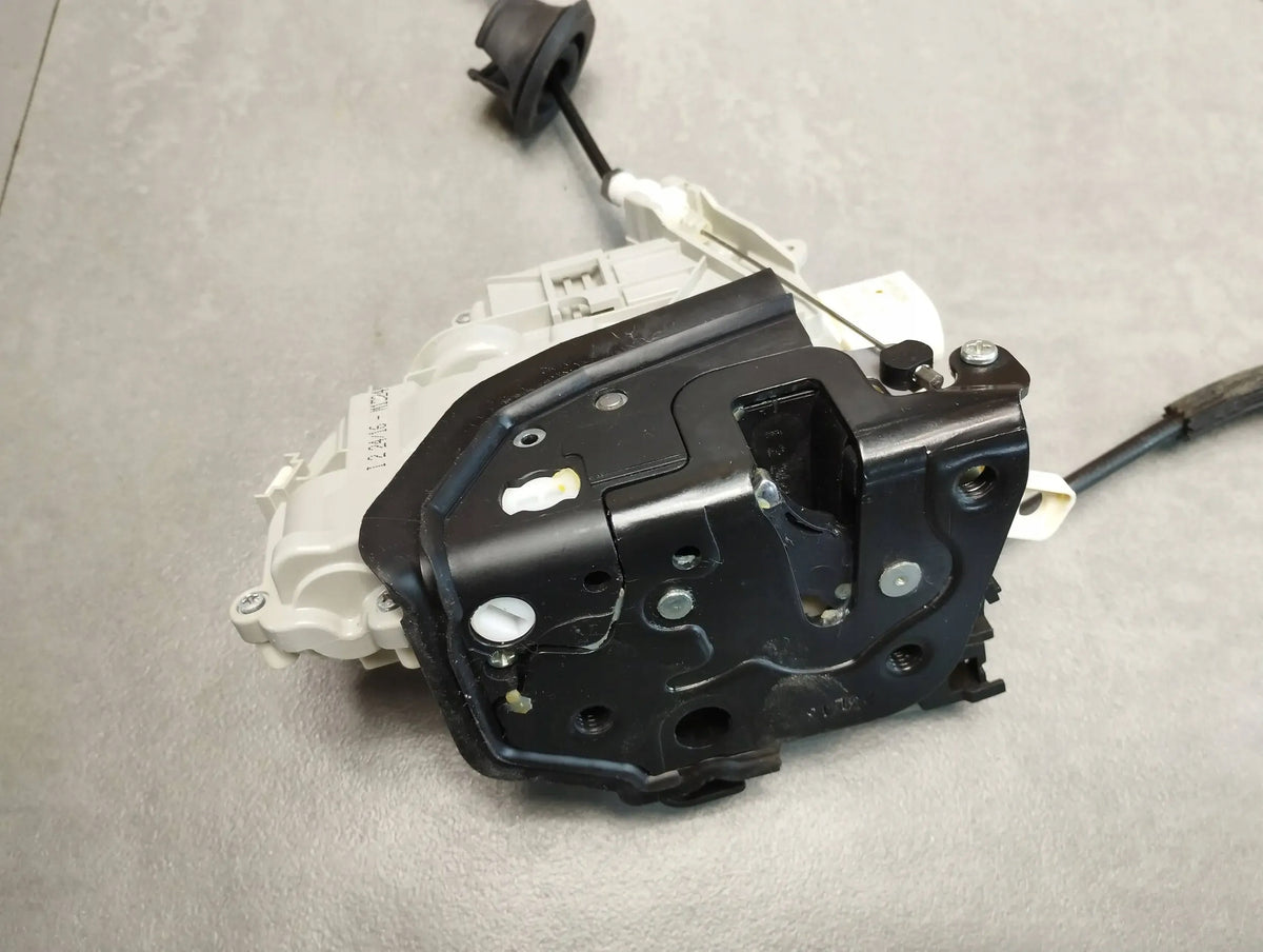 Audi A6 S6 C7 4G LOCK LEFT REAR 4G0839015C