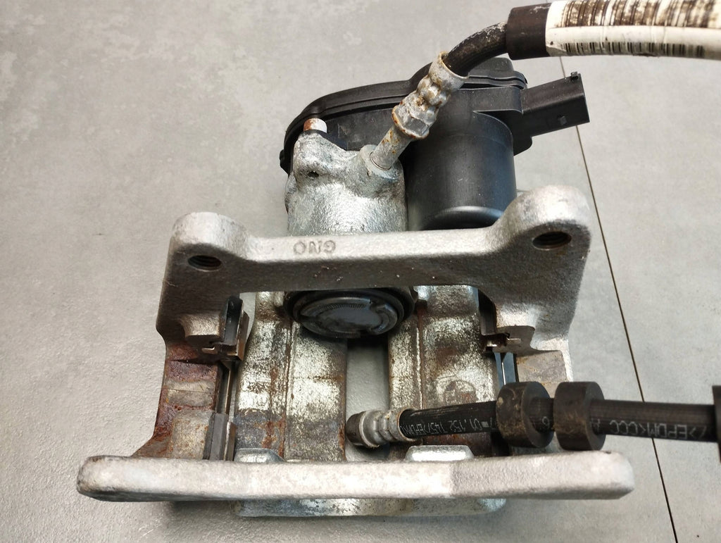 Audi A7 4G 2016 3.0 TDI CLAMP RIGHT REAR 4G6AE