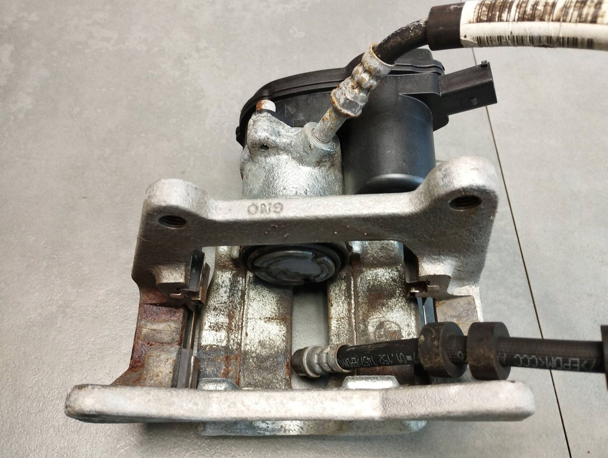 Audi A7 4G 2016 3.0 TDI CLAMP RIGHT REAR 4G6AE