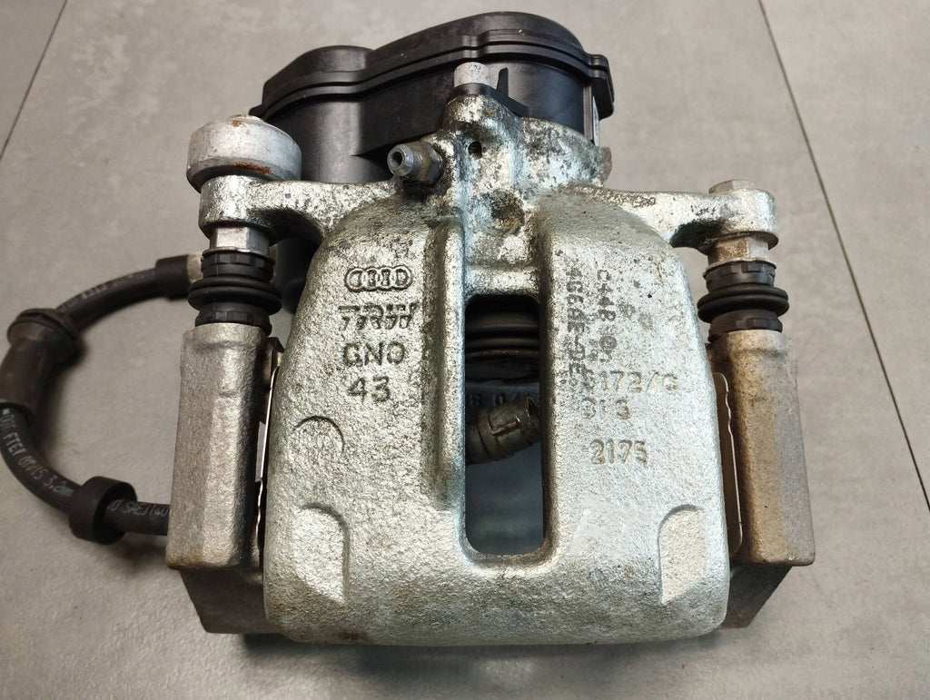 Audi A7 4G 2016 3.0 TDI CLAMP RIGHT REAR 4G6AE