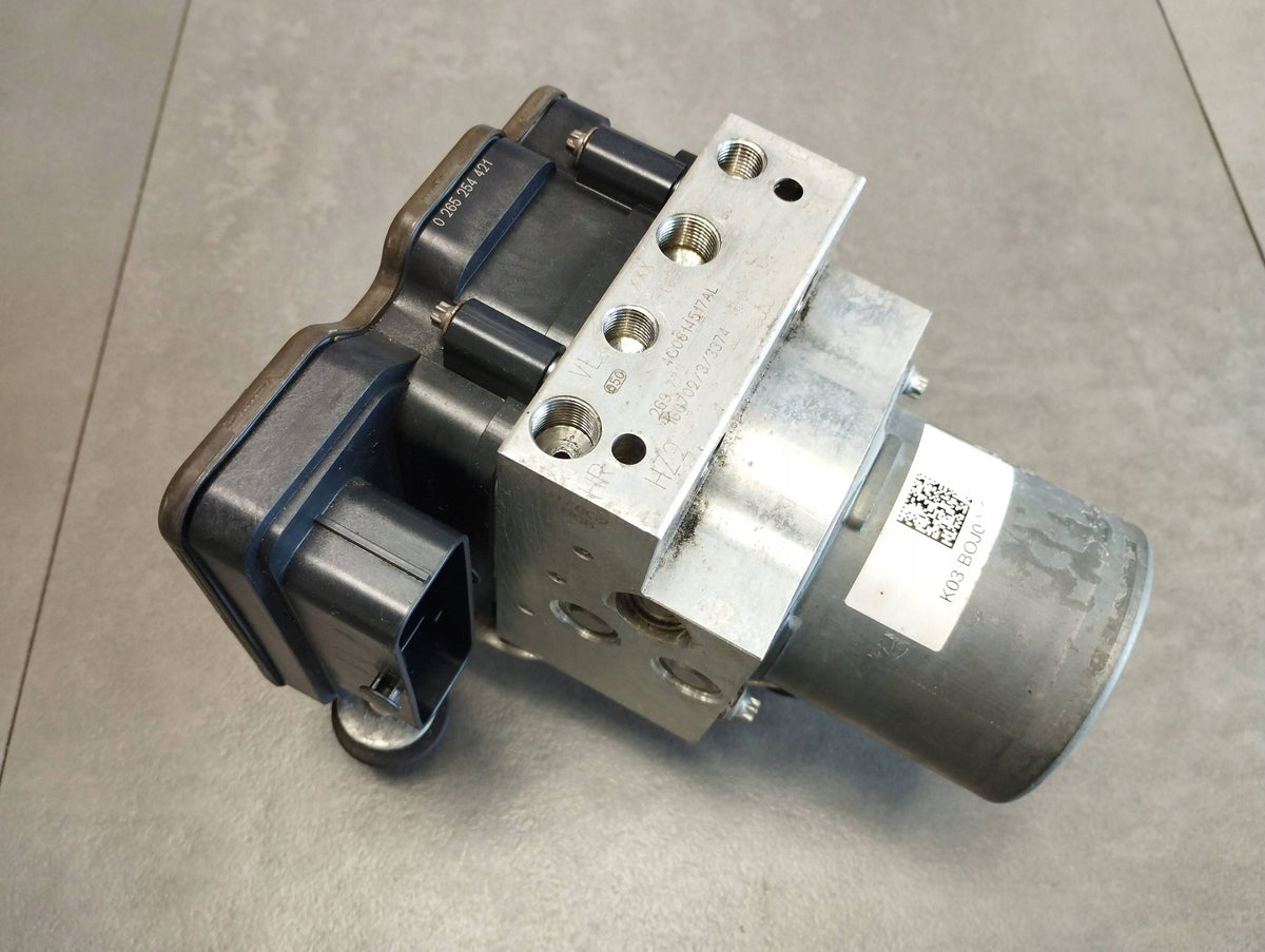 Audi A7 4G 2016 3.0 TDI PUMP DRIVER ABS 4G0907379S