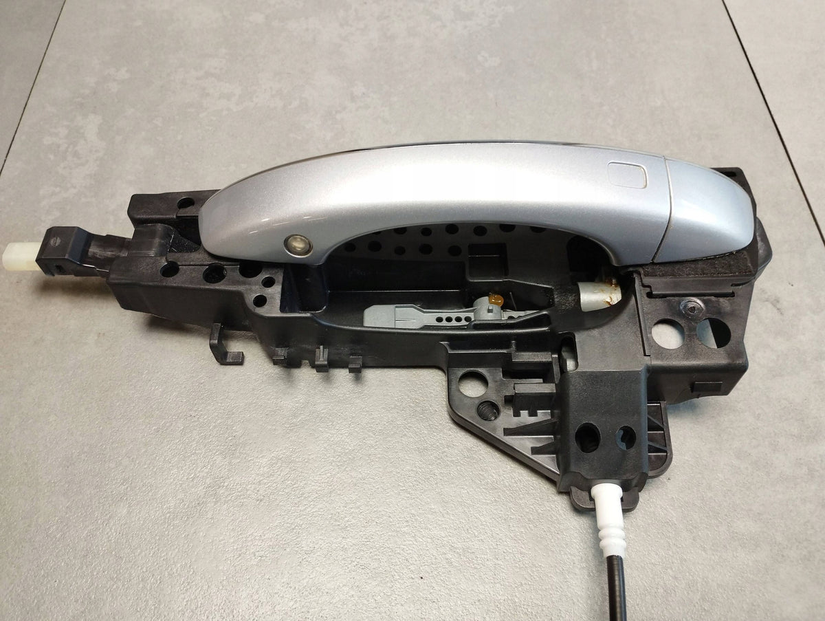 Audi A7 4G 2016 DOOR HANDLE LEFT REAR KESSY LED CHROME LZ7G