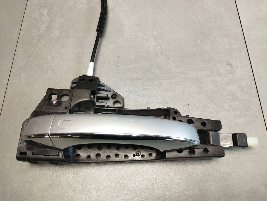 Audi A7 4G 2016 DOOR HANDLE LEFT REAR KESSY LED CHROME LZ7G