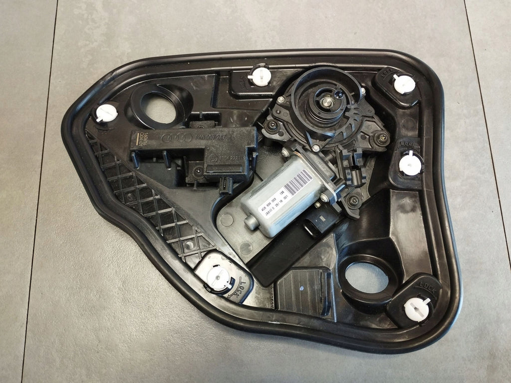 Audi A7 4G 2016 DOOR PULL LEFT REAR 4G8839003