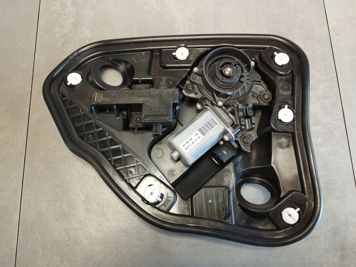 Audi A7 4G 2016 DOOR PULL LEFT REAR 4G8839003