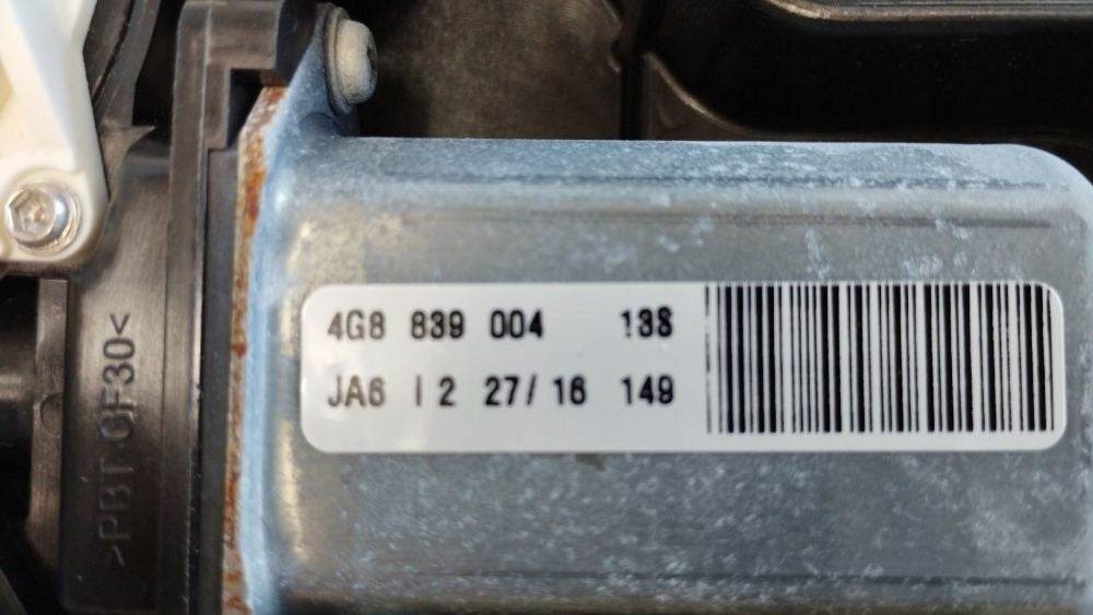 Audi A7 4G 2016 DOOR PULL RIGHT REAR 4G8839004